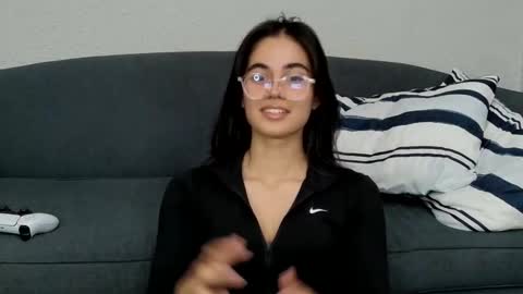 Snapshot of elarahayes chatting on 13, 4, 2026 Elara Hayes online show from 13, 4, 2026