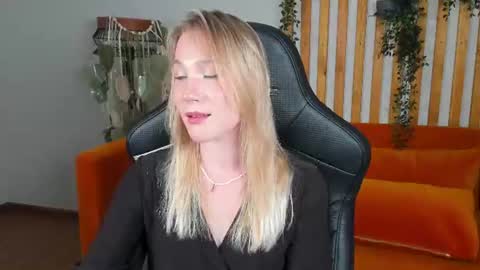elaravoltage online show from 16, 7, 2026