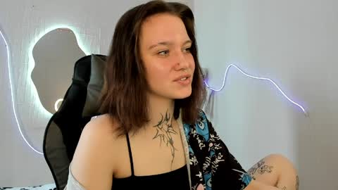 elastikiss online show from 9, 4, 2026