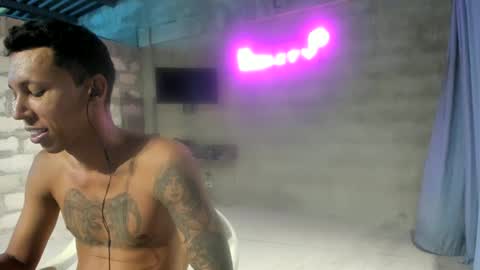 Snapshot of elchicletv chatting on 19, 12, 2024 El CHICLE TV - SHOW online show from 19, 12, 2024
