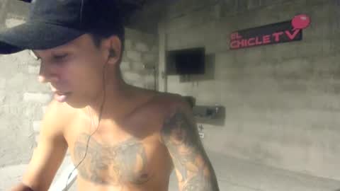 Snapshot of elchicletv chatting on 20, 1, 2025 El CHICLE TV - SHOW online show from 20, 1, 2025