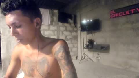 Snapshot of elchicletv chatting on 6, 2, 2025 El CHICLE TV - SHOW online show from 6, 2, 2025