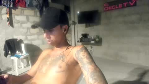 Snapshot of elchicletv chatting on 12, 2, 2025 El CHICLE TV - SHOW online show from 12, 2, 2025