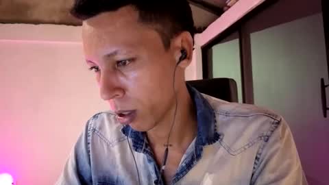 Snapshot of elchicletv chatting on 25, 9, 2025 El CHICLE TV - SHOW online show from 25, 9, 2025