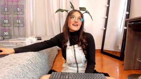 Snapshot of elecktra_sweet chatting on 4, 1, 2025 Elecktra online show from 4, 1, 2025