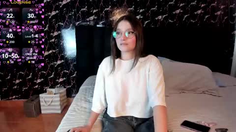 Snapshot of elecktra_sweet chatting on 15, 10, 2025 Elecktra online show from 15, 10, 2025