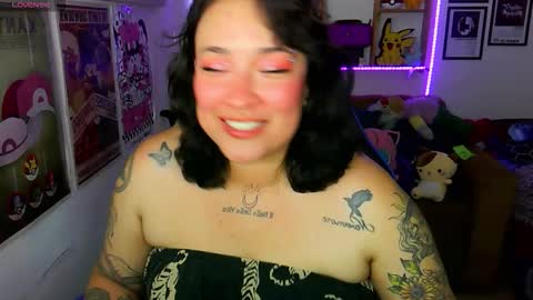 Snapshot of electricsapphire chatting on 7, 10, 2025 Alejandra online show from 7, 10, 2025