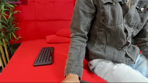 Elena  Derek online show from 5, 1, 2025