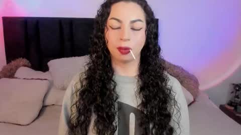 Snapshot of elena_lust chatting on 23, 10, 2025 Elena online show from 23, 10, 2025