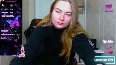 Snapshot of elena_maeer chatting on 14, 10, 2025 Elena online show from 14, 10, 2025