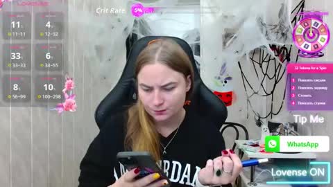Snapshot of elena_maeer chatting on 18, 10, 2025 Elena online show from 18, 10, 2025