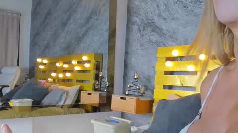 Elena online show from 23, 2, 2025