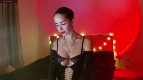 Elena online show from 18, 11, 2025