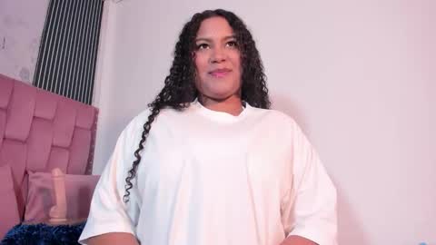 Snapshot of elena_wolff chatting on 21, 11, 2025 elena_wolff online show from 21, 11, 2025