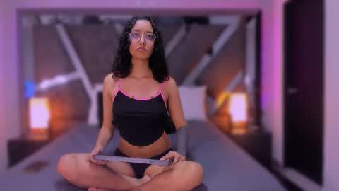 Snapshot of elenacortez chatting on 15, 12, 2025 elenacortez online show from 15, 12, 2025