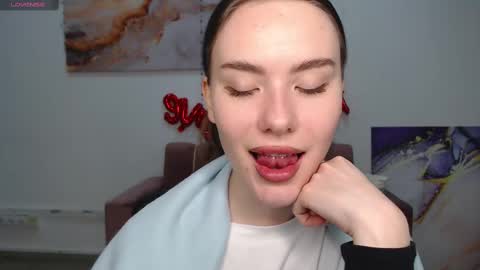 Snapshot of elenaoconar chatting on 10, 3, 2025 elenaoconar online show from 10, 3, 2025