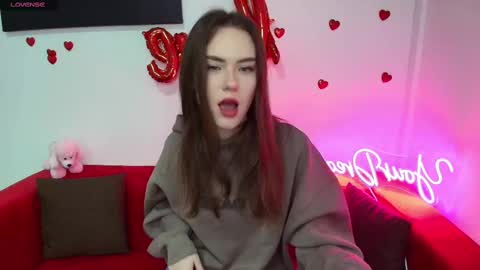 Snapshot of elenaoconar chatting on 11, 3, 2025 elenaoconar online show from 11, 3, 2025