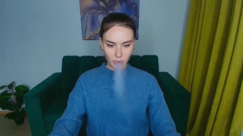 Snapshot of elenaoconar chatting on 12, 3, 2025 elenaoconar online show from 12, 3, 2025