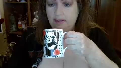 Snapshot of elenazed chatting on 4, 10, 2025 ElenaZed online show from 4, 10, 2025