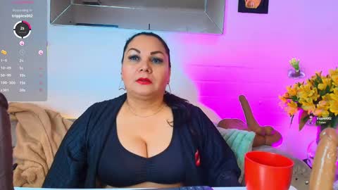 Snapshot of elenna_boobs_ chatting on 3, 10, 2025 elenna_boobs_ online show from 3, 10, 2025
