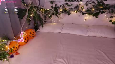 Snapshot of elfamirielle chatting on 1, 11, 2025 Elfa online show from 1, 11, 2025