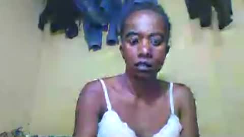 Snapshot of elhuithe05 chatting on 2, 8, 2026 elhuithe05 online show from 2, 8, 2026