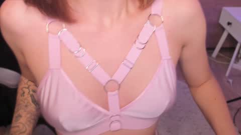 Snapshot of eli_llie chatting on 4, 1, 2025 Eli online show from 4, 1, 2025