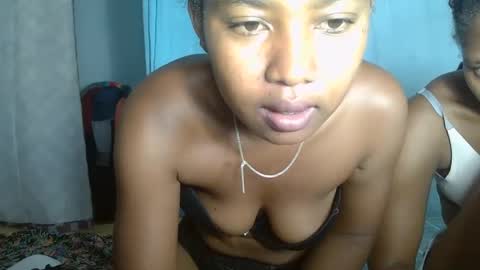 Snapshot of elia011 chatting on 16, 1, 2025 elia011 online show from 16, 1, 2025