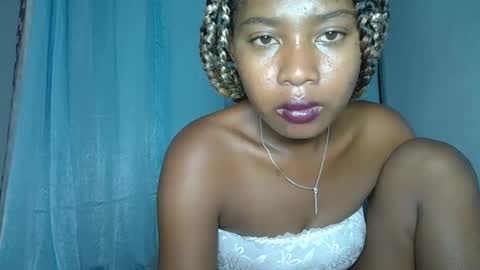 Snapshot of elia011 chatting on 18, 1, 2025 elia011 online show from 18, 1, 2025