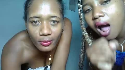 Snapshot of elia011 chatting on 20, 1, 2025 elia011 online show from 20, 1, 2025