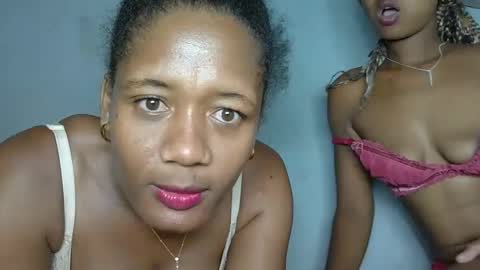 Snapshot of elia011 chatting on 24, 1, 2025 elia011 online show from 24, 1, 2025