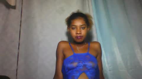 Snapshot of elia011 chatting on 3, 2, 2025 elia011 online show from 3, 2, 2025