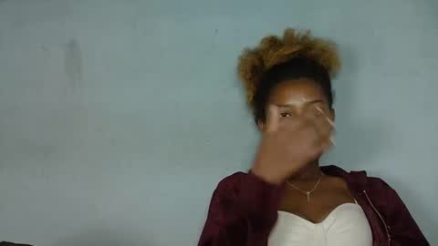 Snapshot of elia011 chatting on 7, 2, 2025 elia011 online show from 7, 2, 2025