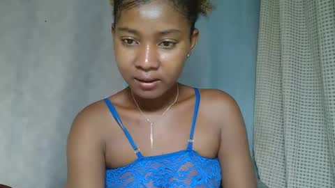 Snapshot of elia011 chatting on 23, 2, 2025 elia011 online show from 23, 2, 2025