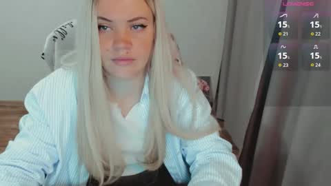 Snapshot of elia_ chatting on 10, 11, 2025 Ella online show from 10, 11, 2025