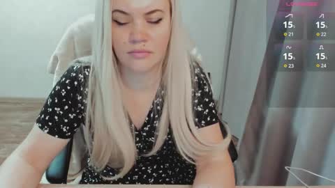 Snapshot of elia_ chatting on 26, 11, 2025 Ella online show from 26, 11, 2025