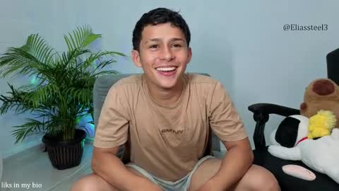 Snapshot of elias_steel1 chatting on 6, 10, 2025 elias online show from 6, 10, 2025