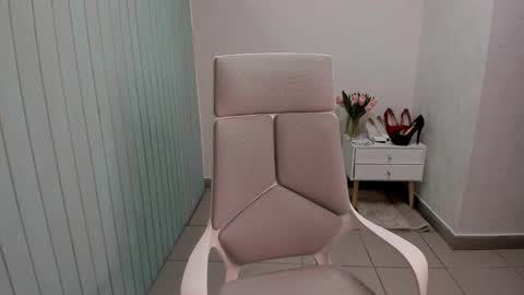 Snapshot of elieiza_xo chatting on 19, 9, 2025 elieiza_xo online show from 19, 9, 2025