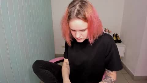 Snapshot of elieiza_xo chatting on 4, 10, 2025 elieiza_xo online show from 4, 10, 2025