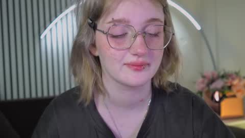 Ellie online show from 25, 3, 2026