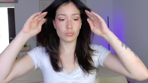 Snapshot of eliiih_ chatting on 28, 9, 2025 eliiih_ online show from 28, 9, 2025