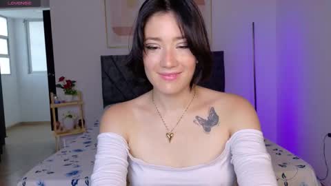 Snapshot of eliiih_ chatting on 13, 10, 2025 eliiih_ online show from 13, 10, 2025