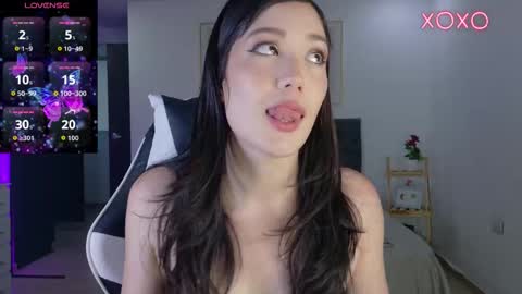 Snapshot of eliiih_ chatting on 28, 11, 2025 eliiih_ online show from 28, 11, 2025