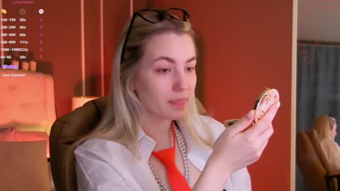 Elina online show from 4, 2, 2025