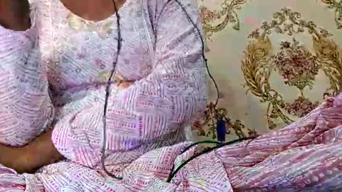 elina_roy03 online show from 13, 11, 2025