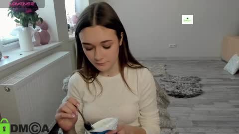 elina_x online show from 3, 5, 2026