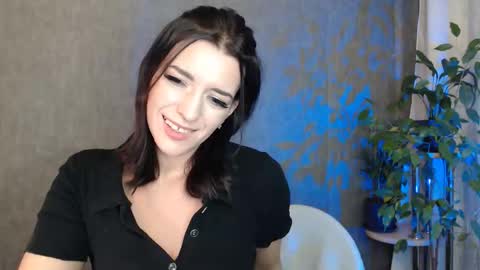 Snapshot of elinapretty chatting on 10, 11, 2025 Elina online show from 10, 11, 2025