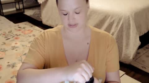 ElinaReign   online show from 4, 3, 2026