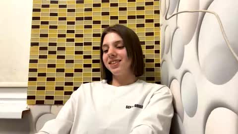 Snapshot of elinhelser chatting on 15, 10, 2025 Elisa online show from 15, 10, 2025