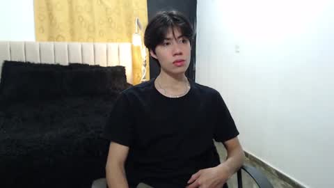 Snapshot of elio_collem chatting on 23, 2, 2025 ELIO online show from 23, 2, 2025